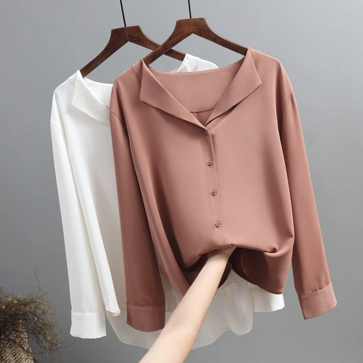 2019 autumn new solid women chiffon blouse office lady v-neck button loose casual solid female shirts outwear tops view 1