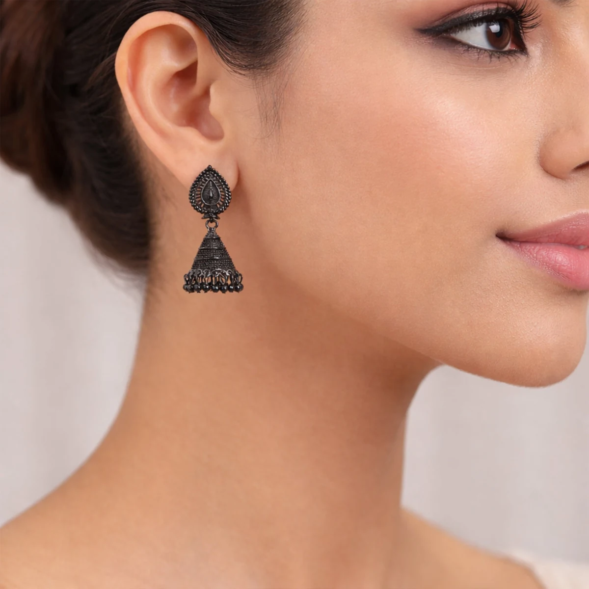 Charcoal Leaf Jhumki thumbnail 3