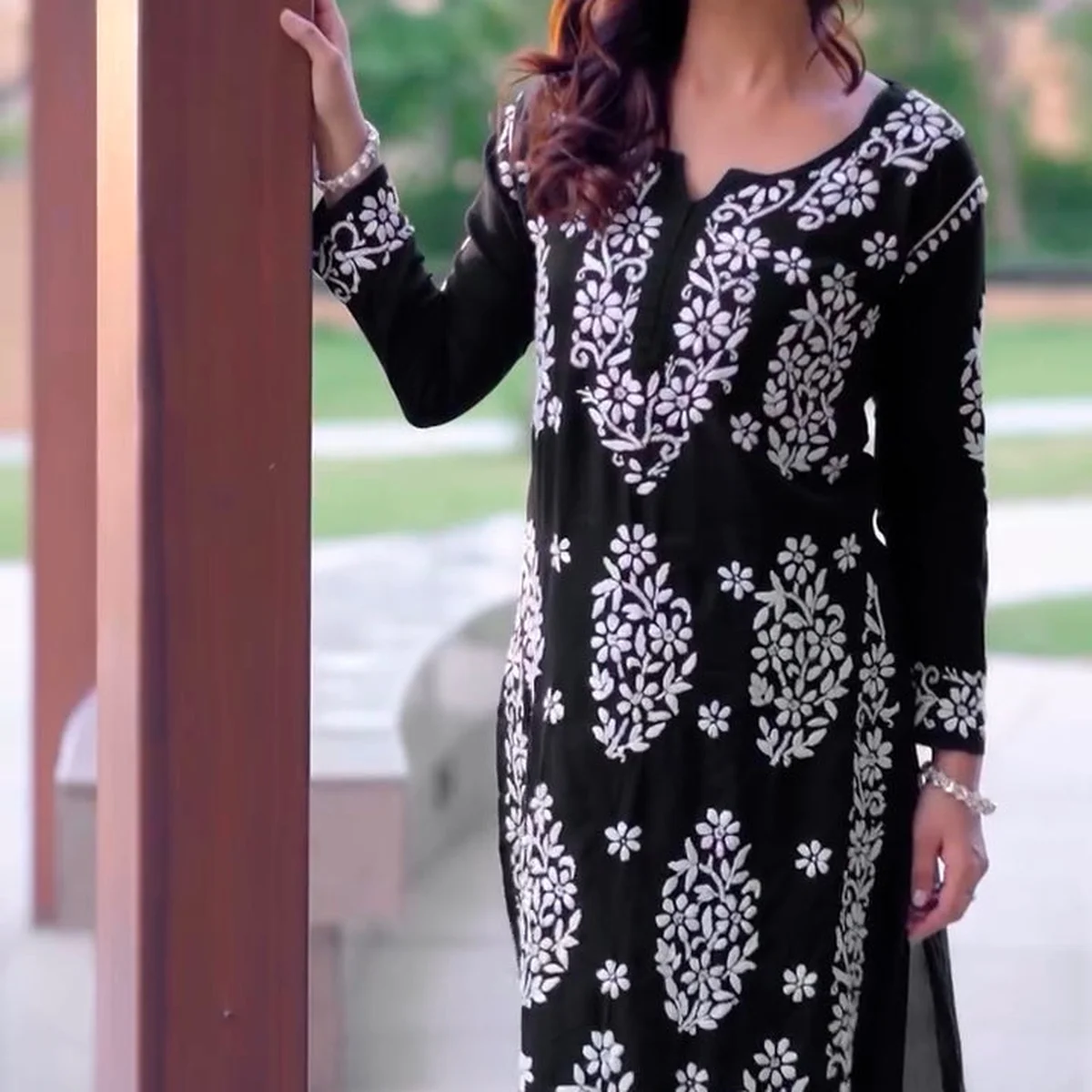 LUCKNOW CHIKANKARI EXCLUSIVE KURTI_PAIR PENT DESIGN (Black)