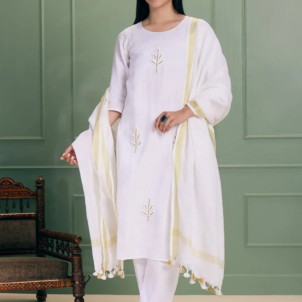Mahira Kurti Set thumbnail 2