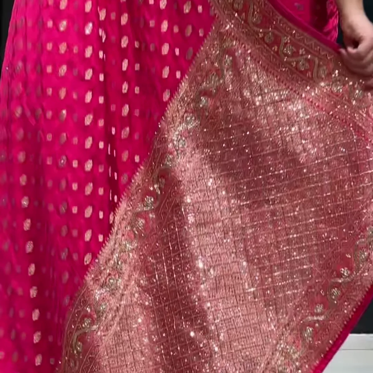 Vibrant Fuchsia Pink Banarasi Silk Saree with Gold Buta and Scalloped Zari Border thumbnail 3