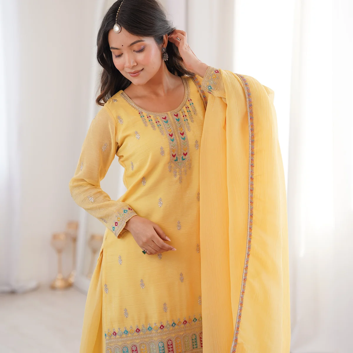 Vaanya Premium Traditional Anarkali Suit Set thumbnail 4
