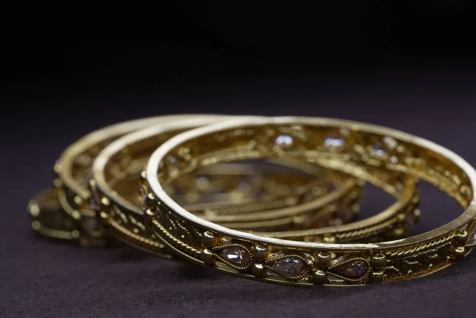Temple Gold Motif Bangle Set