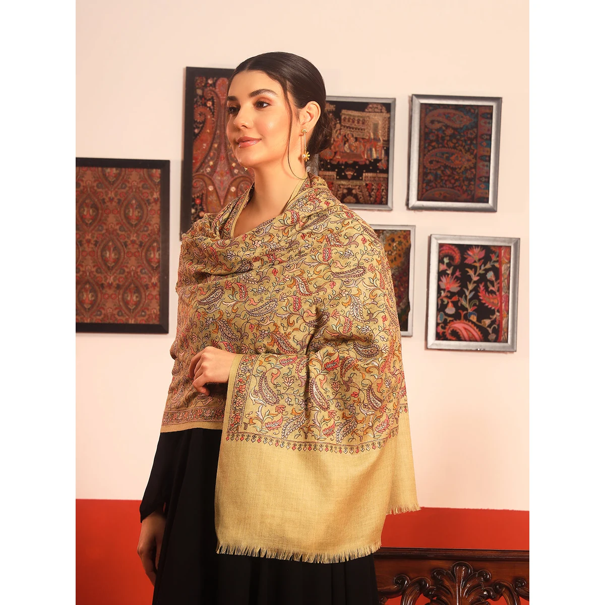 Premium Women’s 100% Pure Wool Sozni Hand Embroidered Stole (Size: 71x203 cm) thumbnail 4