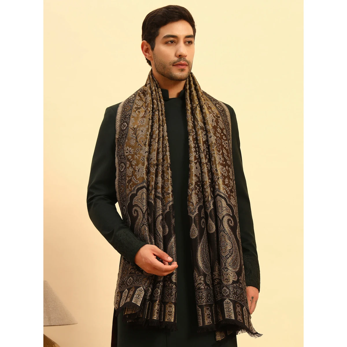 Premium Men Hunar Zari Kaani Fine Wool Shawl (Size-101x203cm)