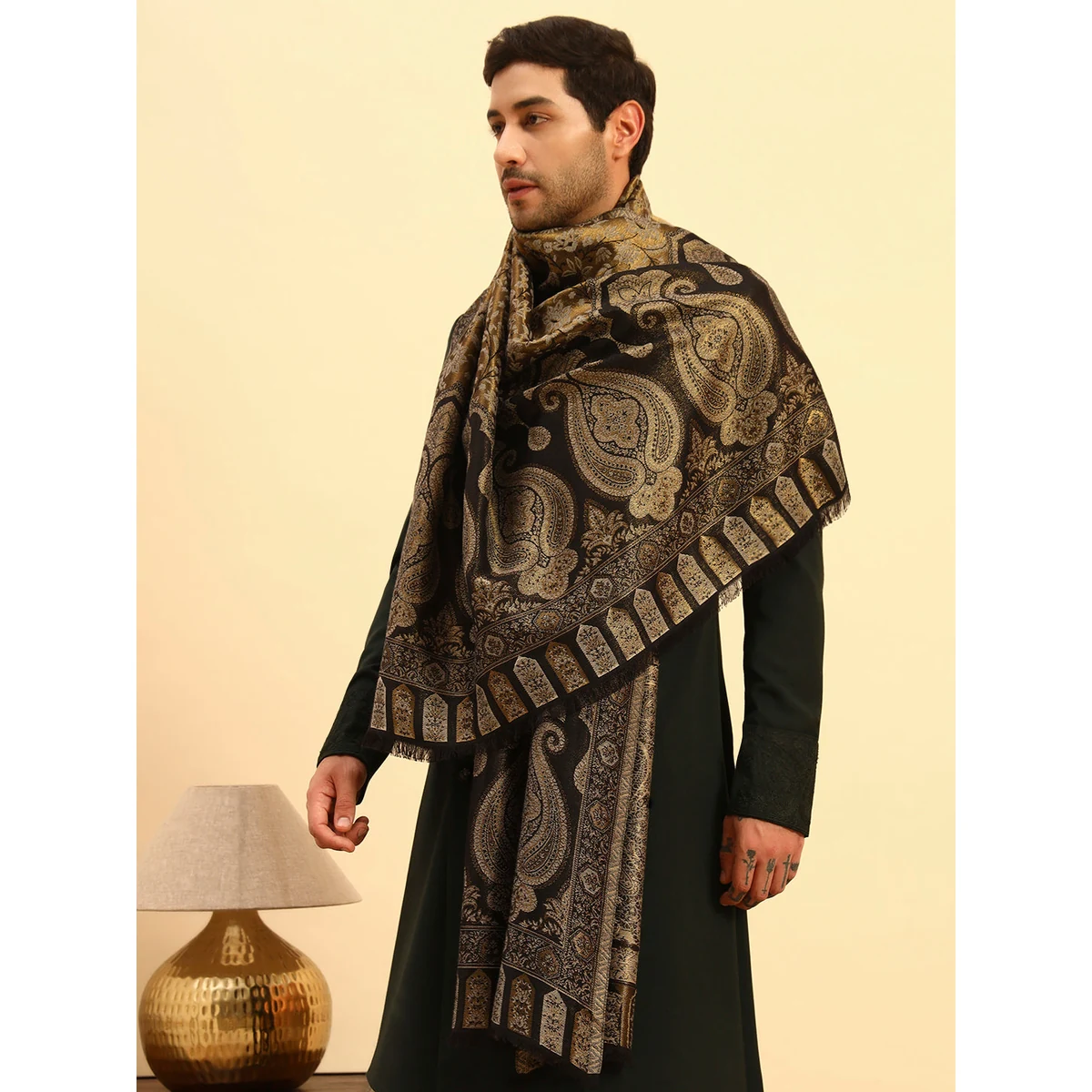 Premium Men Hunar Zari Kaani Fine Wool Shawl (Size-101x203cm) thumbnail 4
