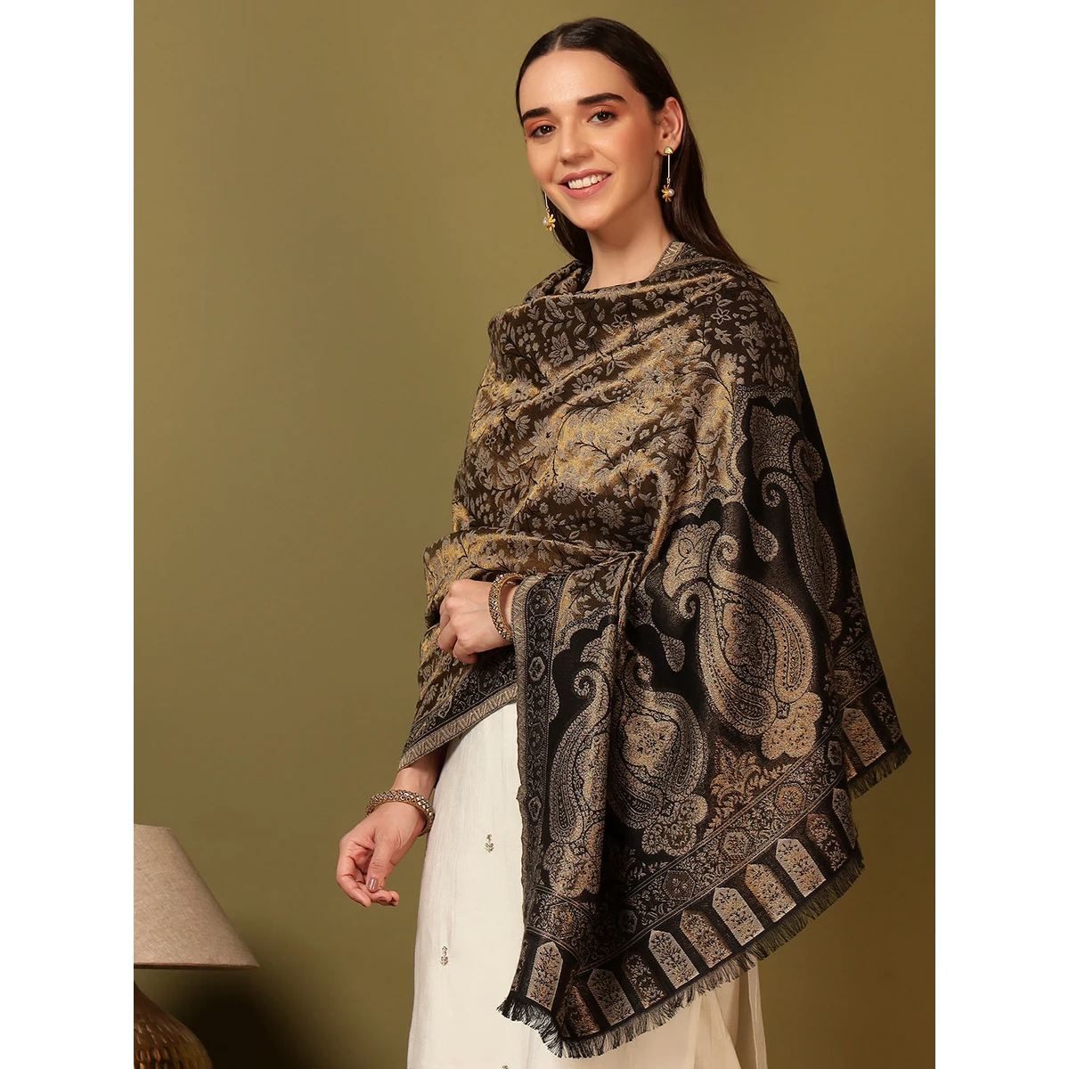 Premium Women Hunar Zari Kaani Fine Wool Shawl (Size: 101x203 cm) thumbnail 3