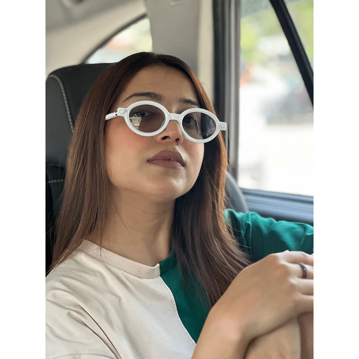 White Frame Round Sunglasses thumbnail 2