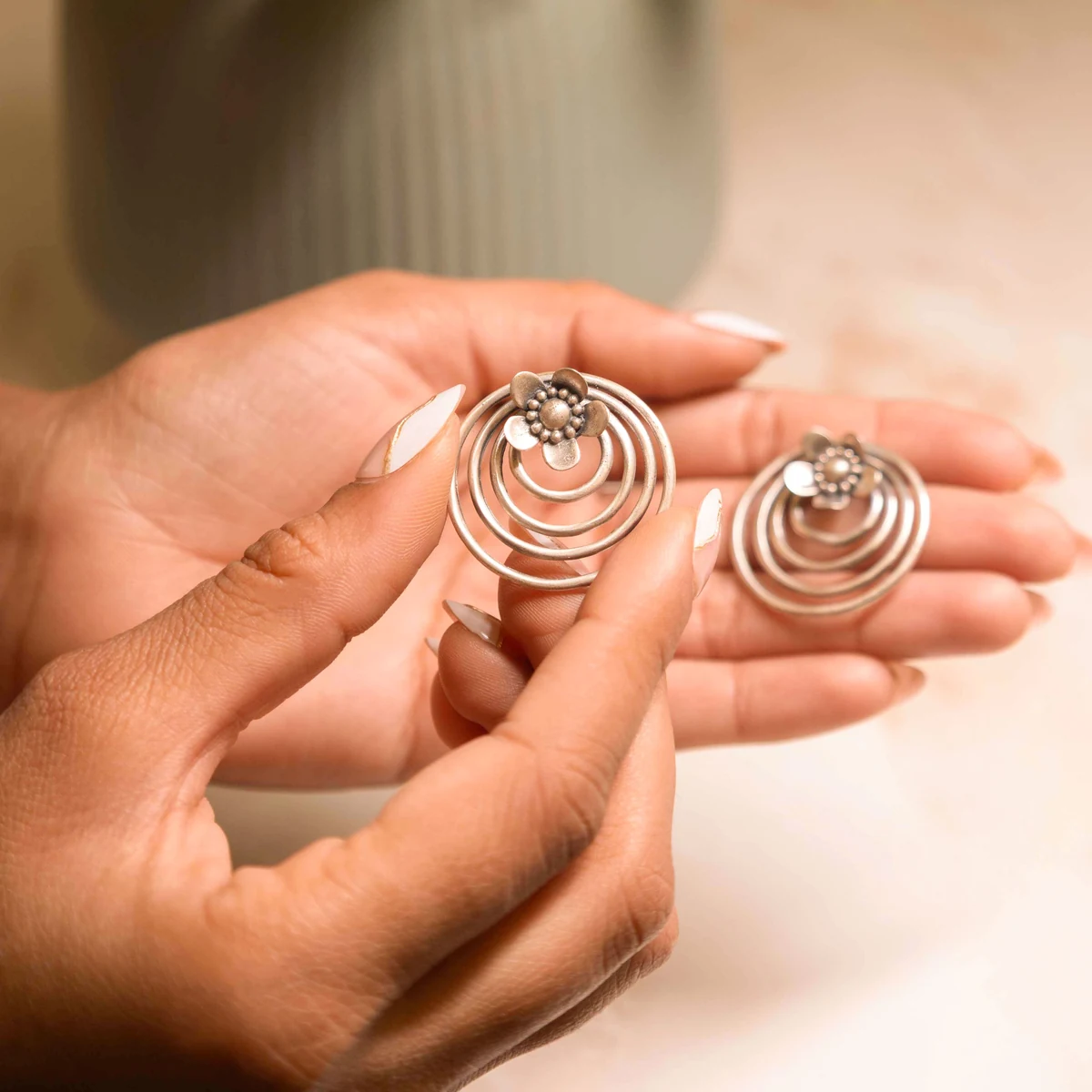 Premium Moh Concentric Flower Embossed Earring