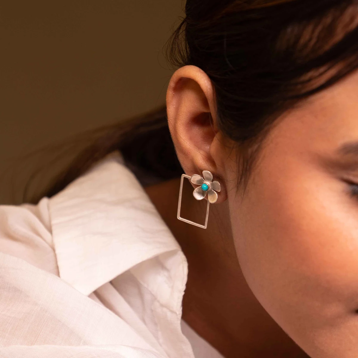 Premium Moh Bloom Frame Stud Earrings thumbnail 3