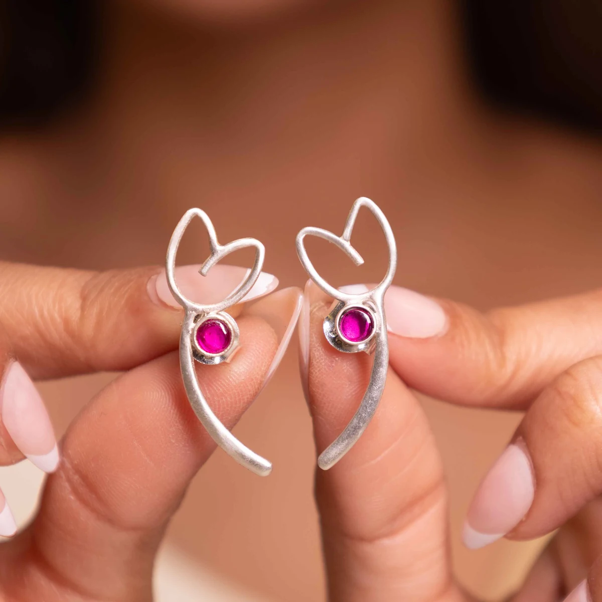 Premium Qurbat Pink Tulip studs thumbnail 2