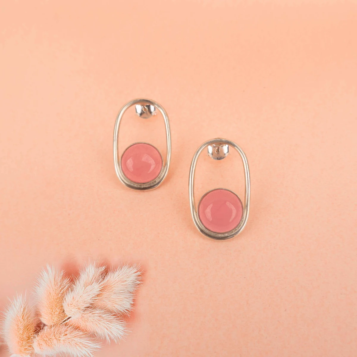 Premium Adya Ethereal Blush Curve Stud Earring thumbnail 4