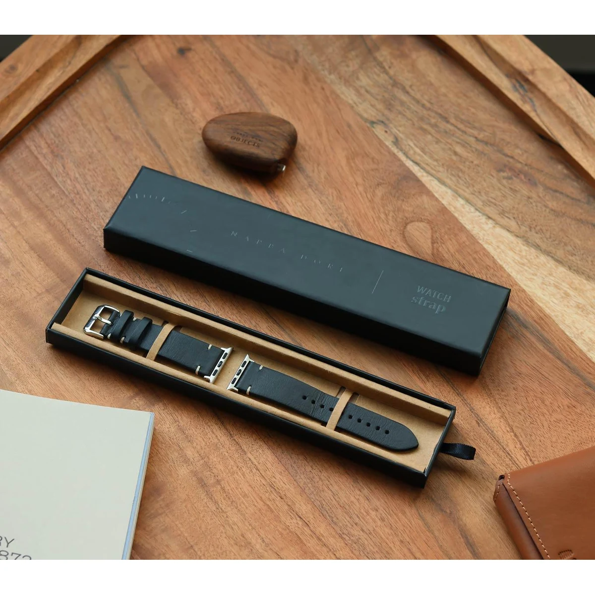 Premium APPLE WATCH STRAP - CLASSIC thumbnail 3