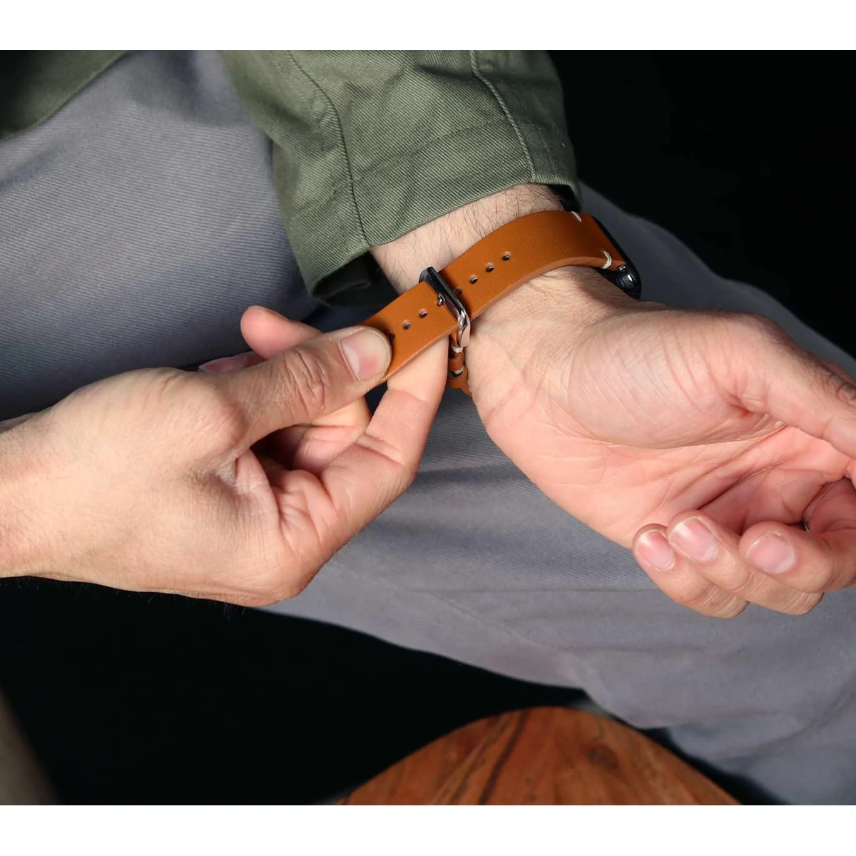 Premium APPLE WATCH STRAP - CLASSIC thumbnail 4