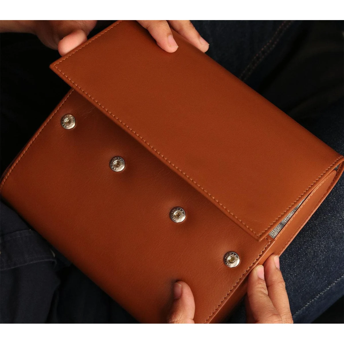 Premium CHAMBER WATCH CASE thumbnail 4