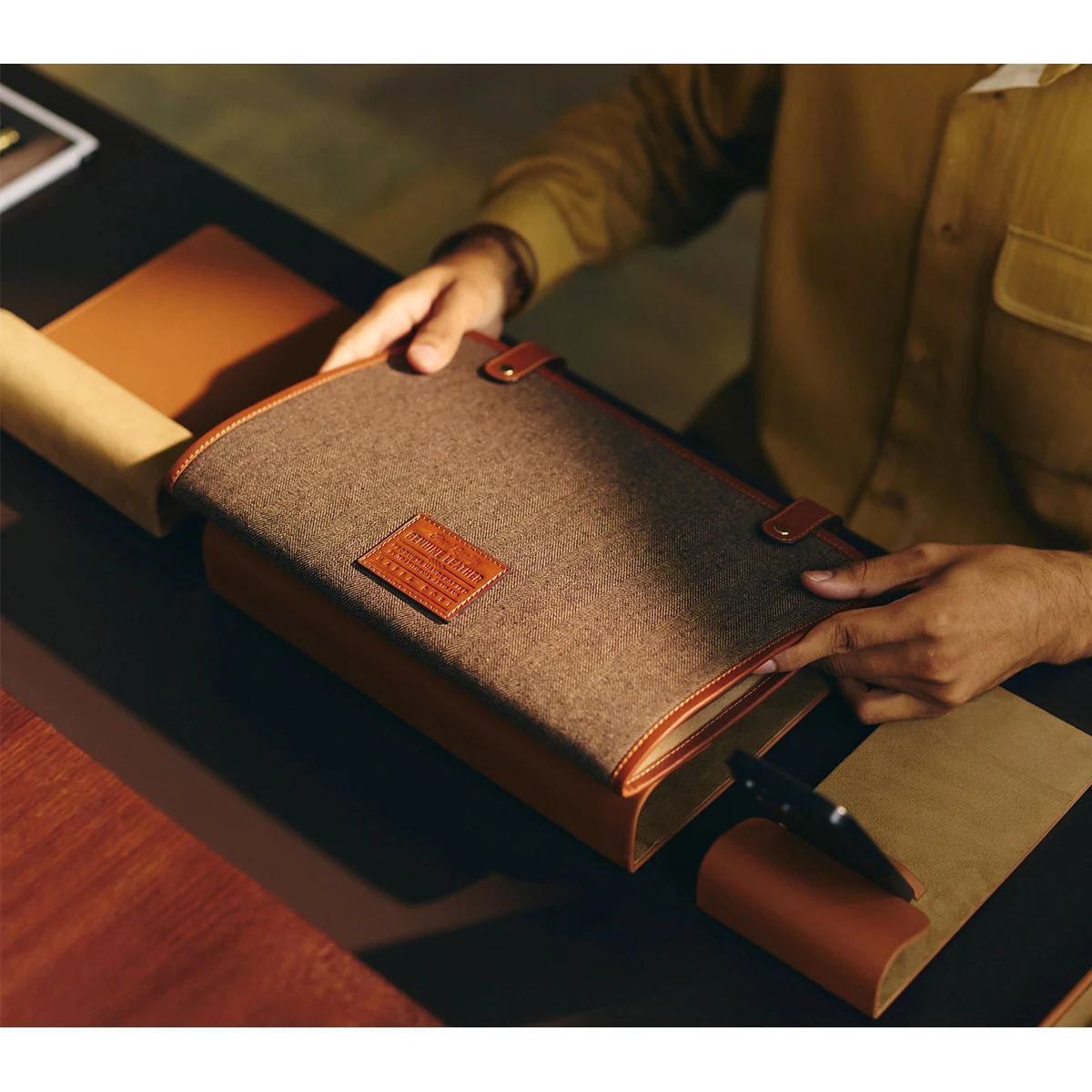 Premium FOLDAWAY HERRINGBONE LAPTOP JACKET