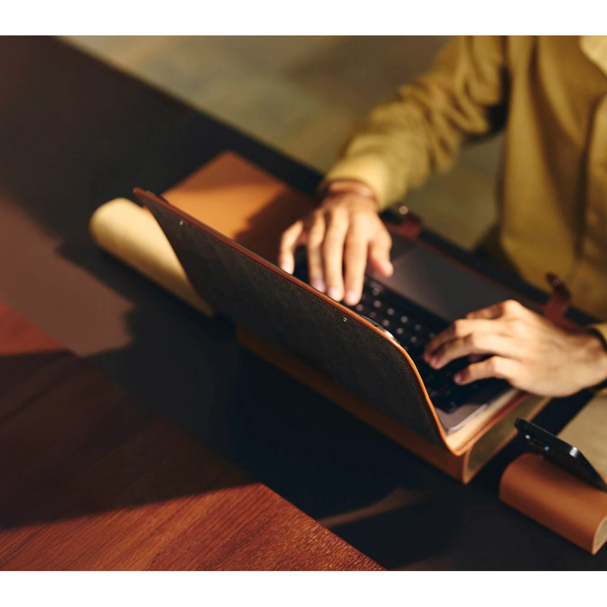 Premium FOLDAWAY HERRINGBONE LAPTOP JACKET thumbnail 2