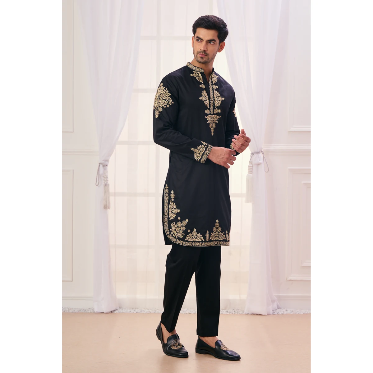 Premium Men's Hand Embroidered Zardozi Kurta Pajama Set thumbnail 4
