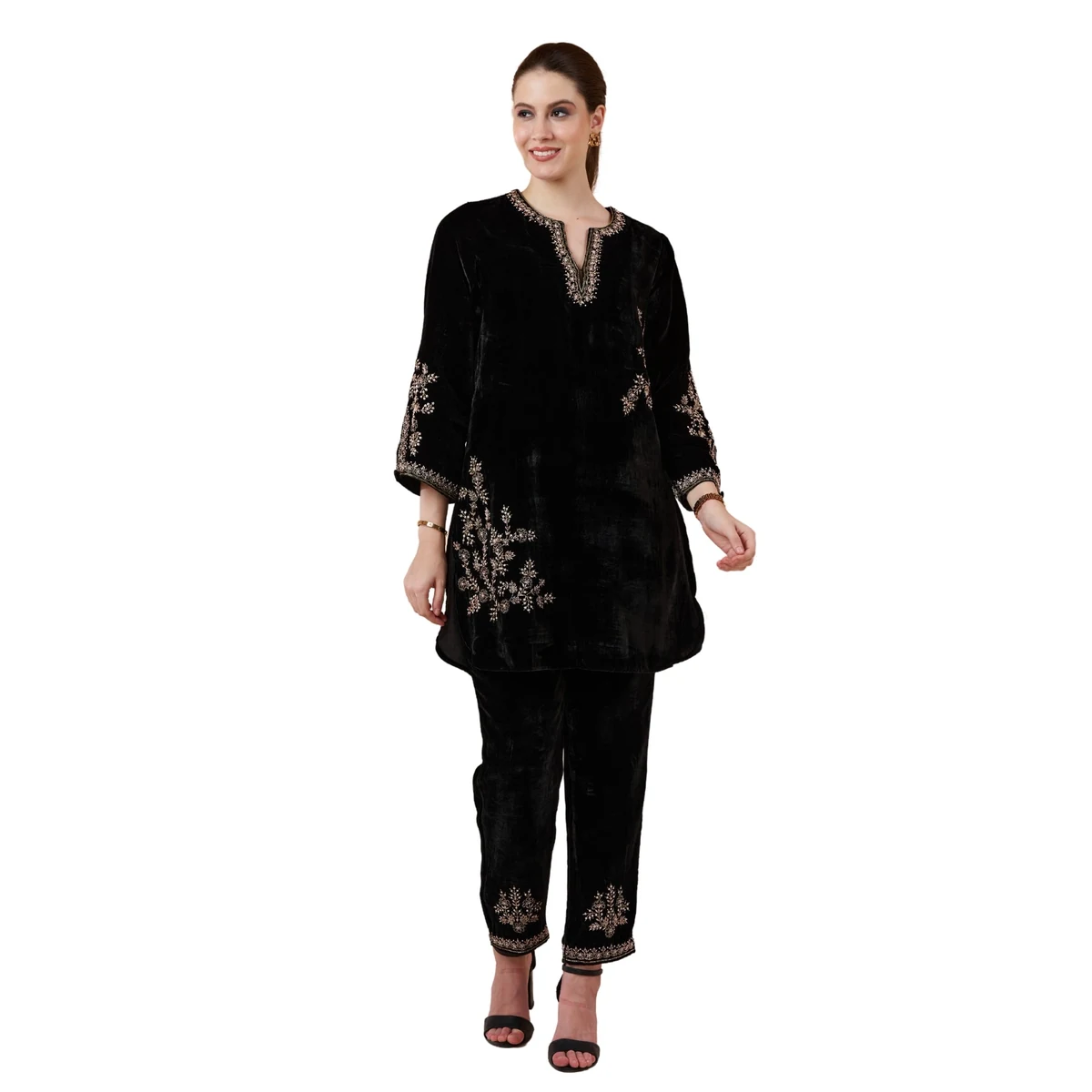 Premium Women's Purple Hand Embellished Velvet Co-ord Set thumbnail 2