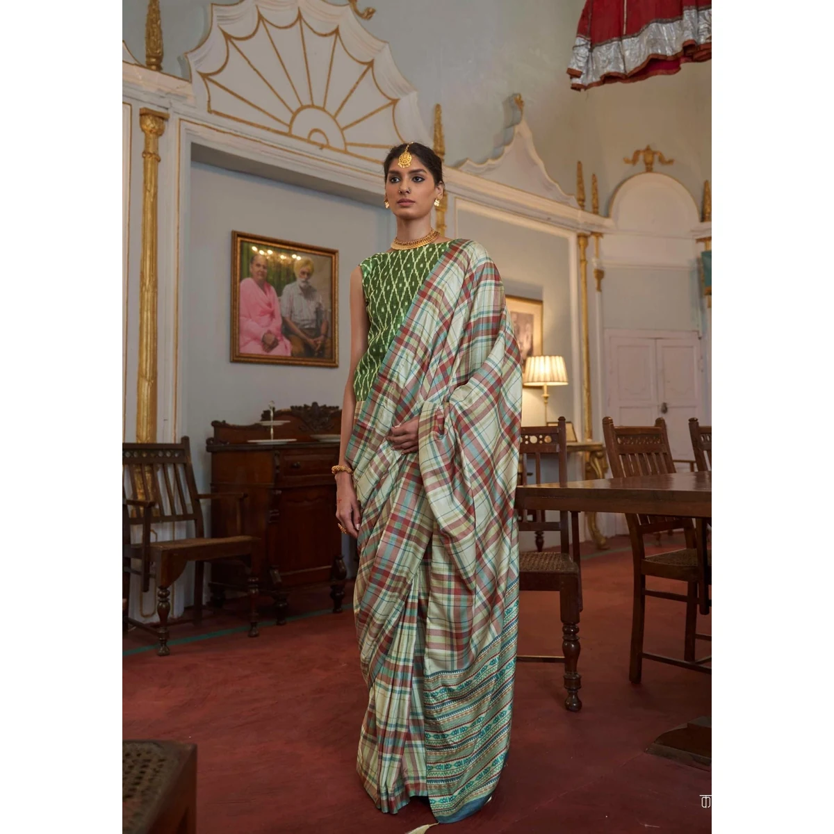 Premium Linobloom Linen Saree for Wedding Wear thumbnail 4