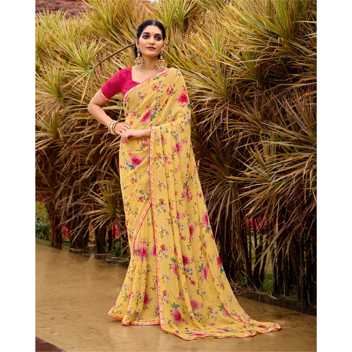 Premium Nayara Georgette Saree for Semi Formal Wear thumbnail 3