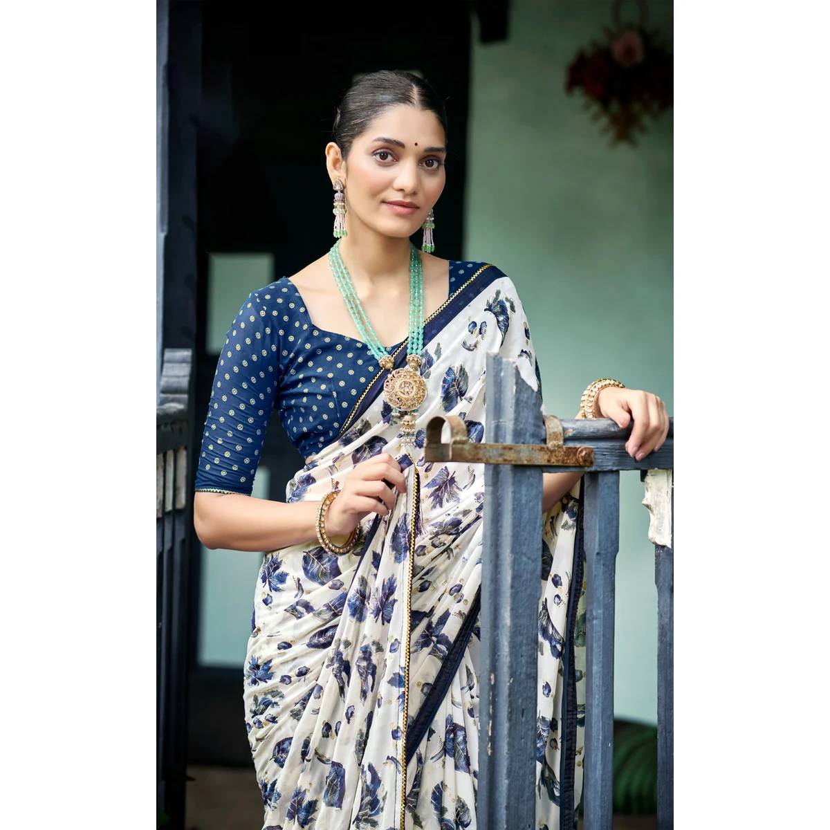 Premium Petal Drip Georgette Saree For Casual Wear thumbnail 3