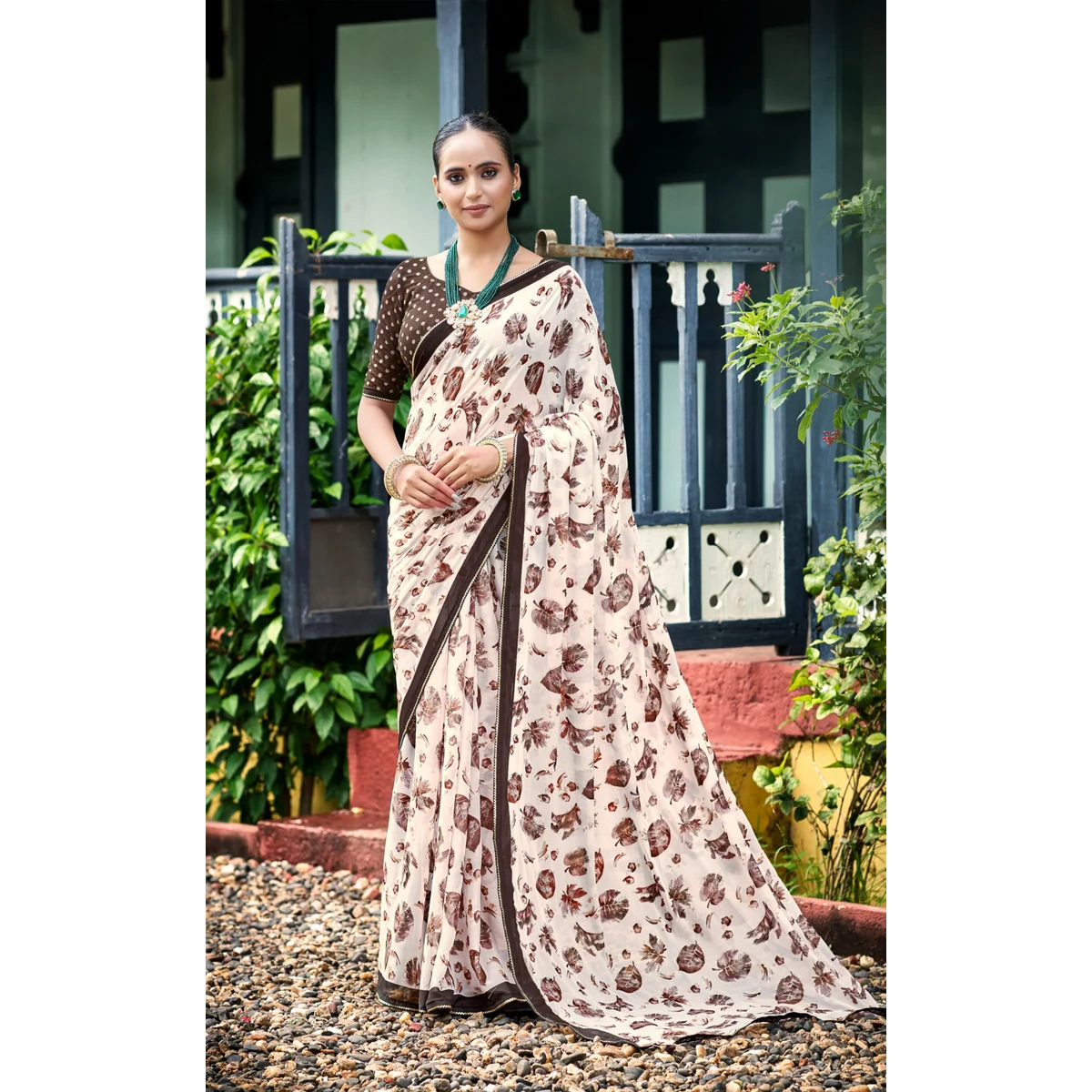 Premium Petal Drip Georgette Saree For Casual Wear thumbnail 4