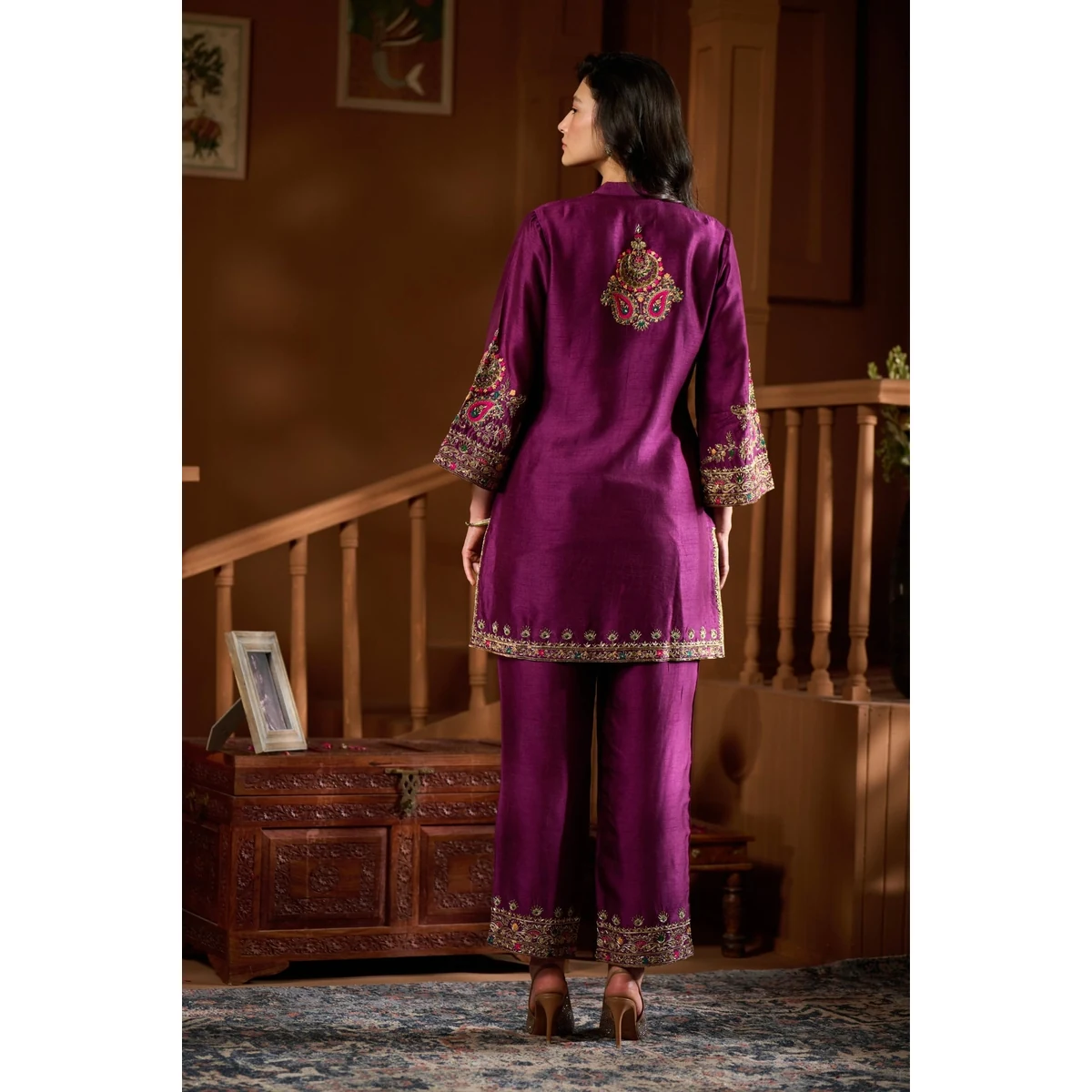 Premium Women's Magenta Chand Bagh Hand Embellished Kurta Set thumbnail 4