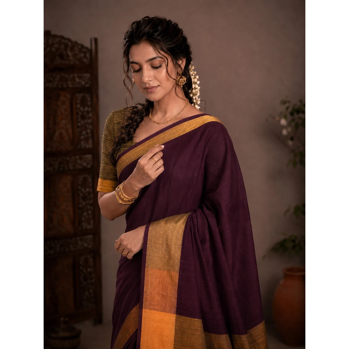 Premium Slub Cotton Antique Zari Border Saree thumbnail 3