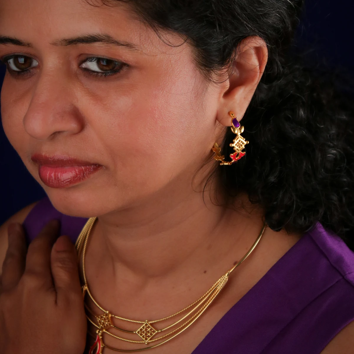 Premium Buti Hoop Silver Earrings thumbnail 2