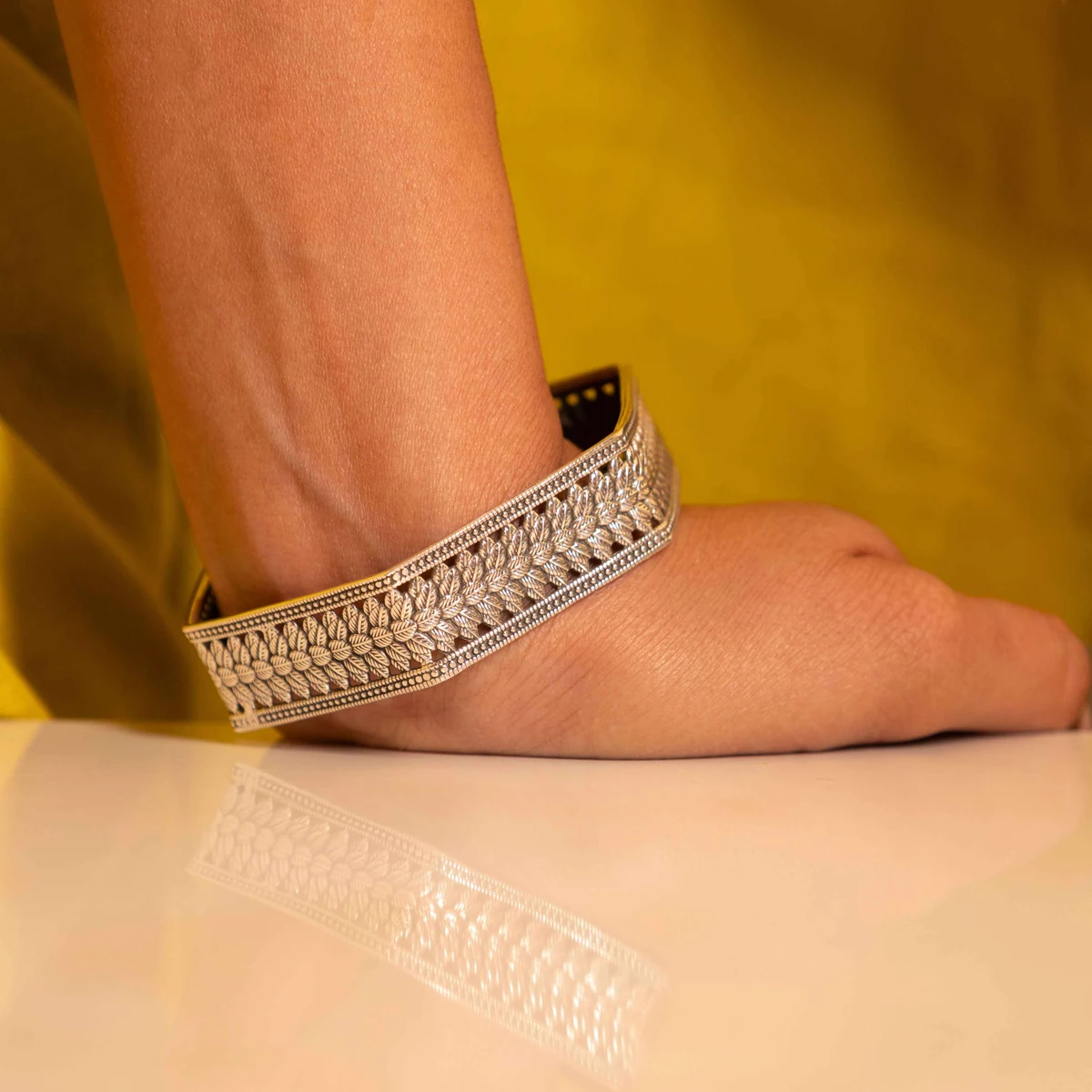Premium Mizoya Patti Jaal Bangle thumbnail 2