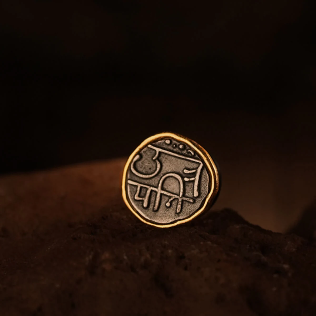 Premium Chhatrapati Shivaji Silver Brooch Pin thumbnail 3