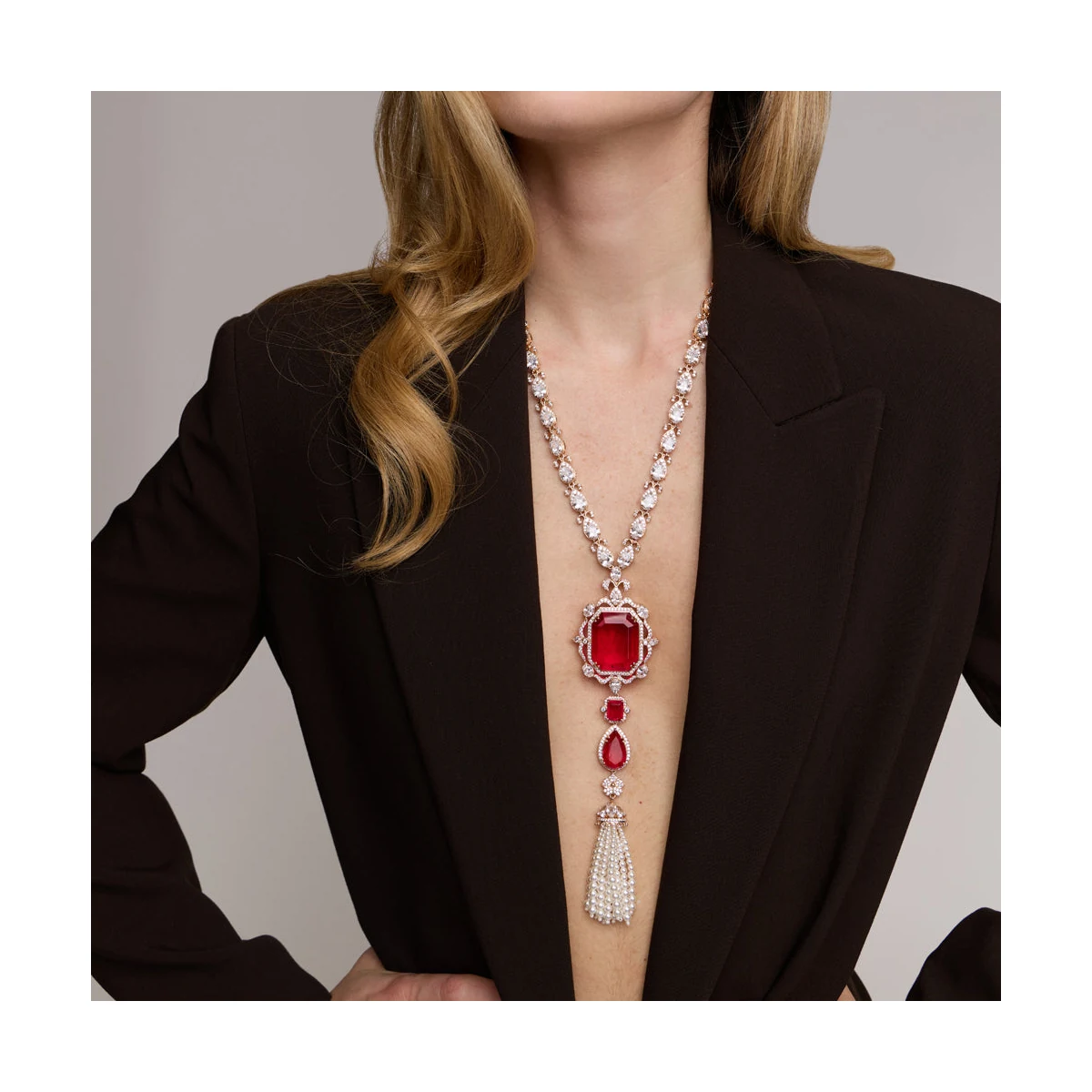 Premium Elin Necklace thumbnail 4