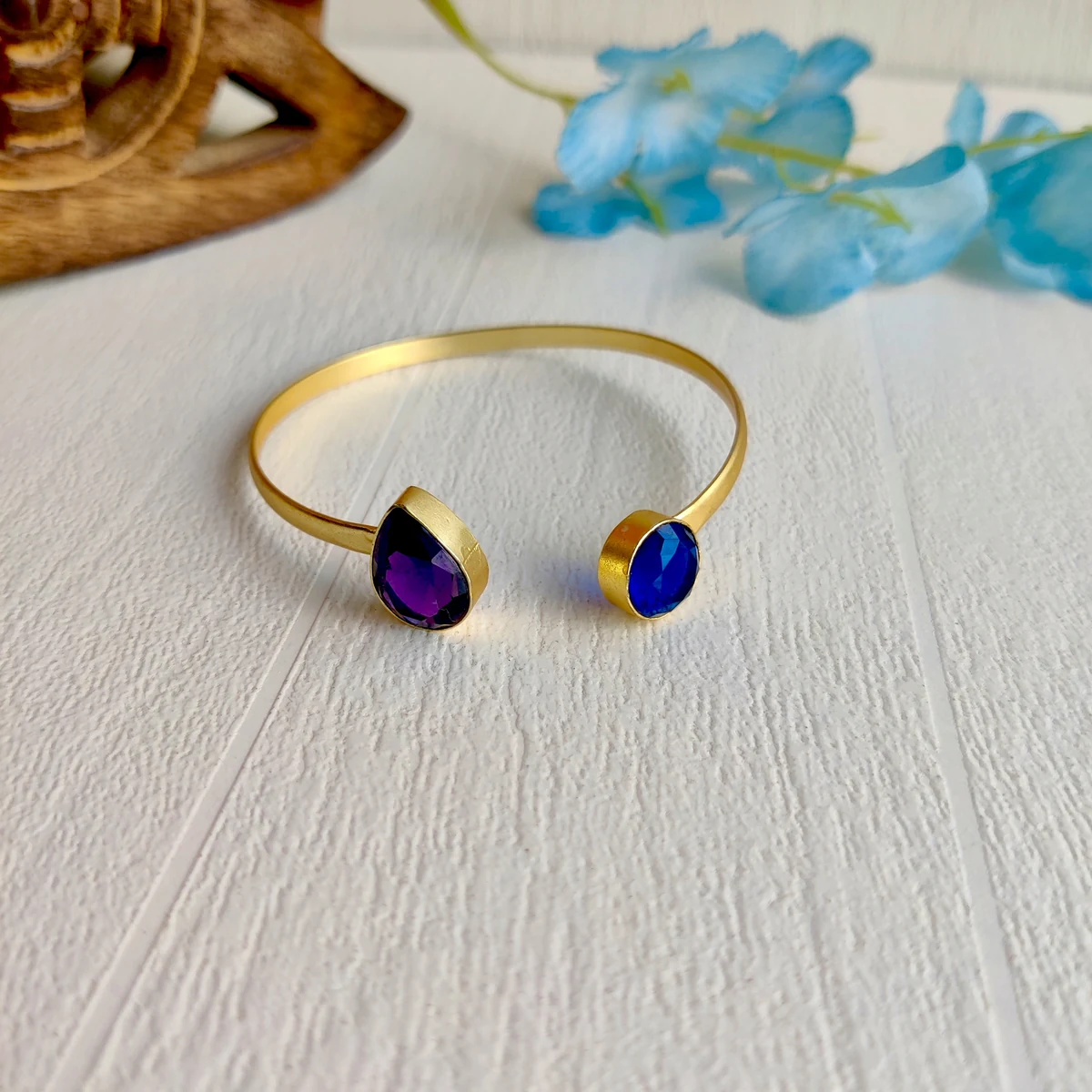Premium Fiona Minimalist gold polish Bracelet thumbnail 2
