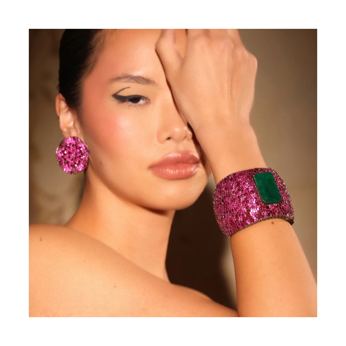 Premium Safa - Emerald Green Stone Bracelet thumbnail 4