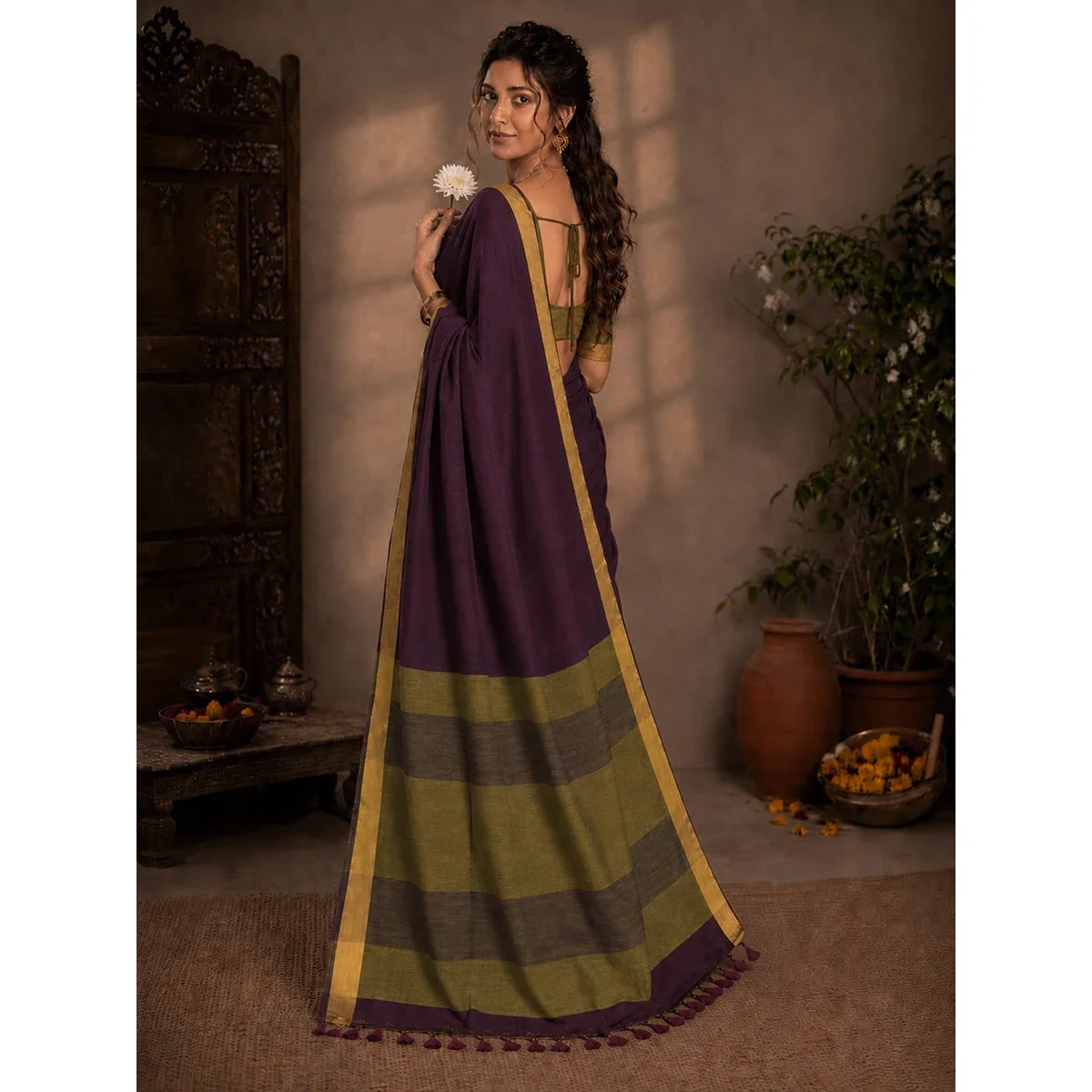 Slub Cotton Antique Zari Border Saree thumbnail 2