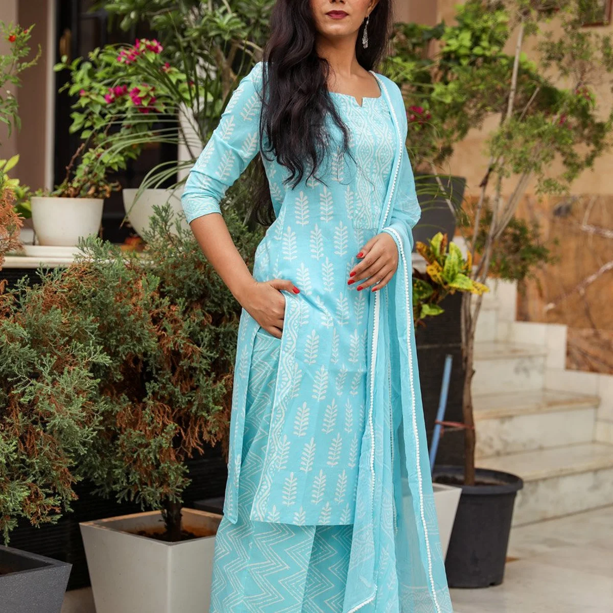 Turquoise Discharge Tree Butti Print Cotton Suit Set thumbnail 4