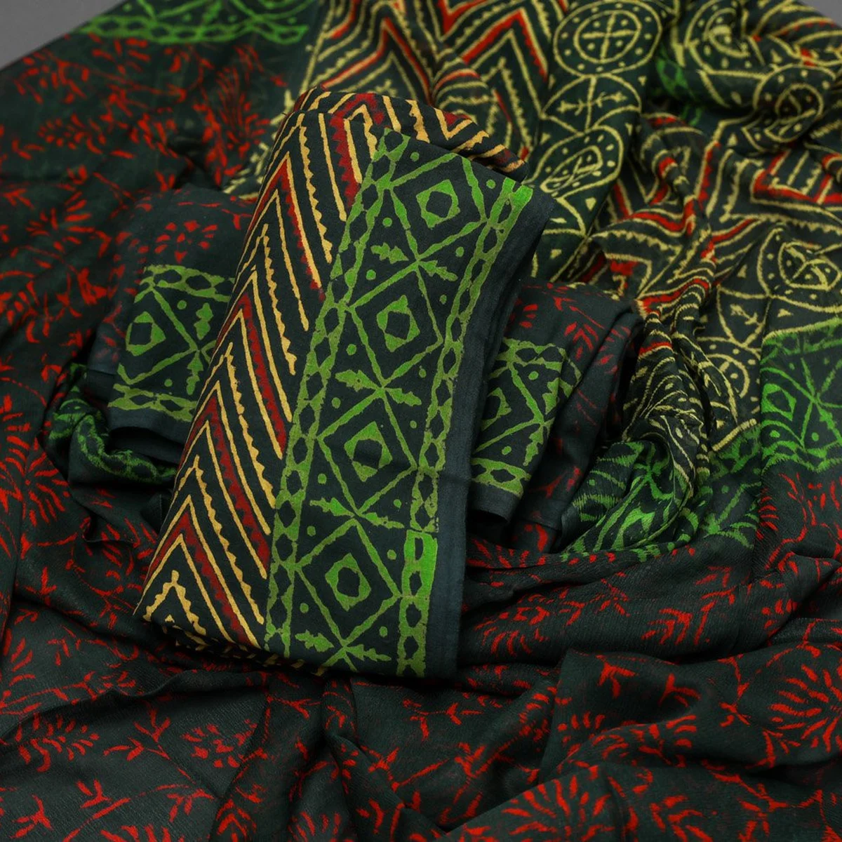 Bottle Green Zikzak Print Cotton Salwar Suit Set Material - Image 1