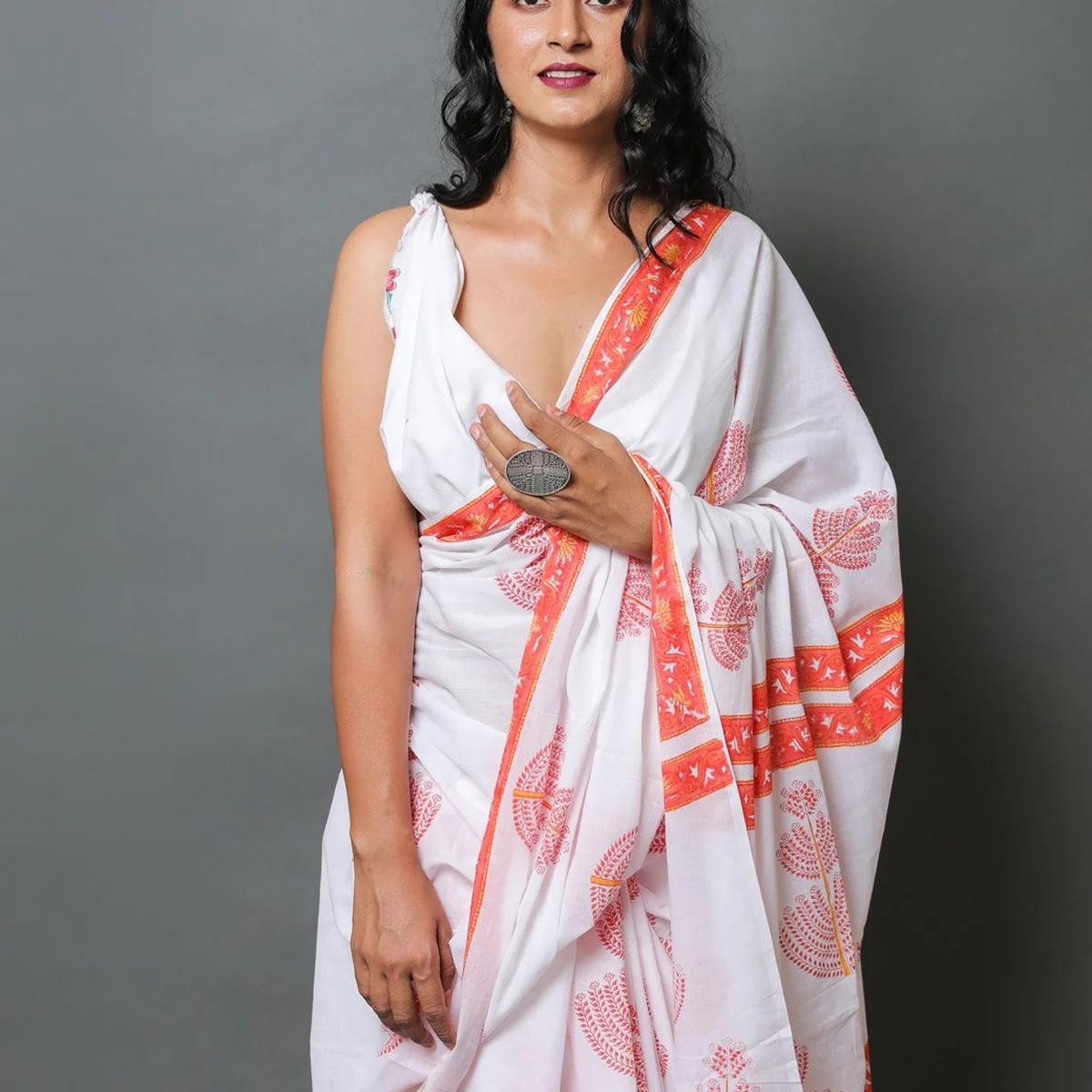 White & Orange Hand Block Butta Mul Cotton Saree with Blouse Piece thumbnail 4
