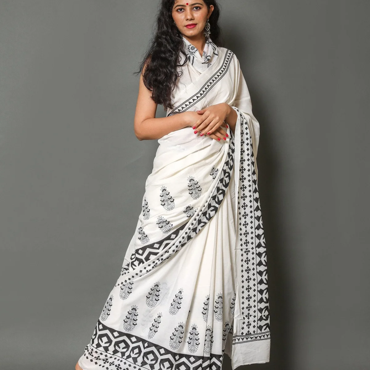 White & Black Border Butta Block Print Cotton Saree with Blouse thumbnail 2