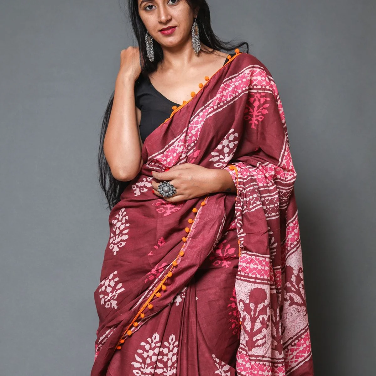 Rose Block Butta Print Mul Cotton Saree with Blouse thumbnail 4