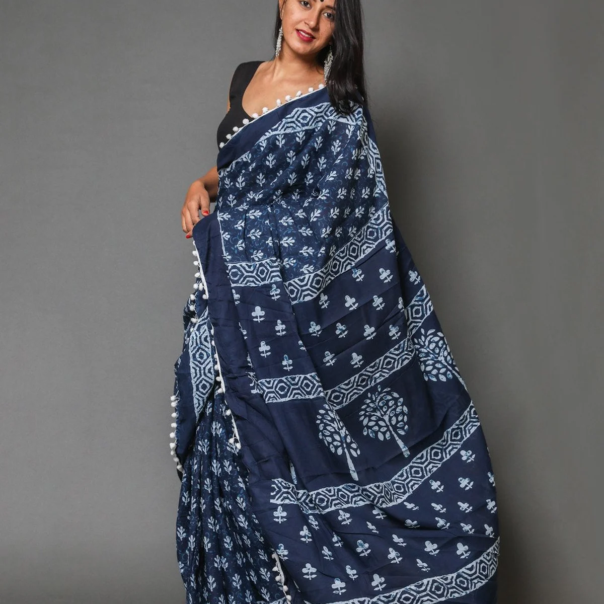 Indigo Blue Jaipuri Block Butti Print Mul Cotton Sari with Blouse thumbnail 2