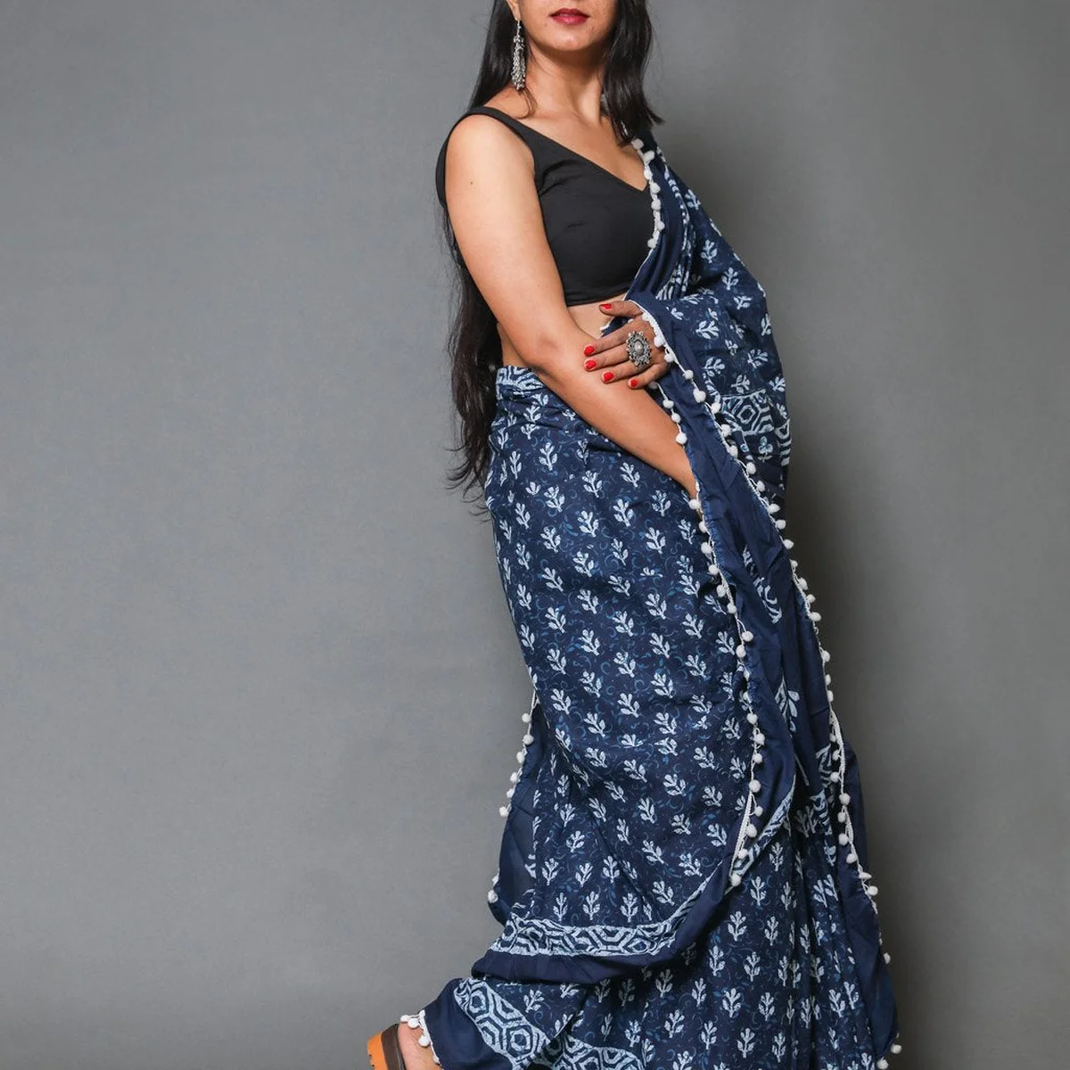 Indigo Blue Jaipuri Block Butti Print Mul Cotton Sari with Blouse thumbnail 3