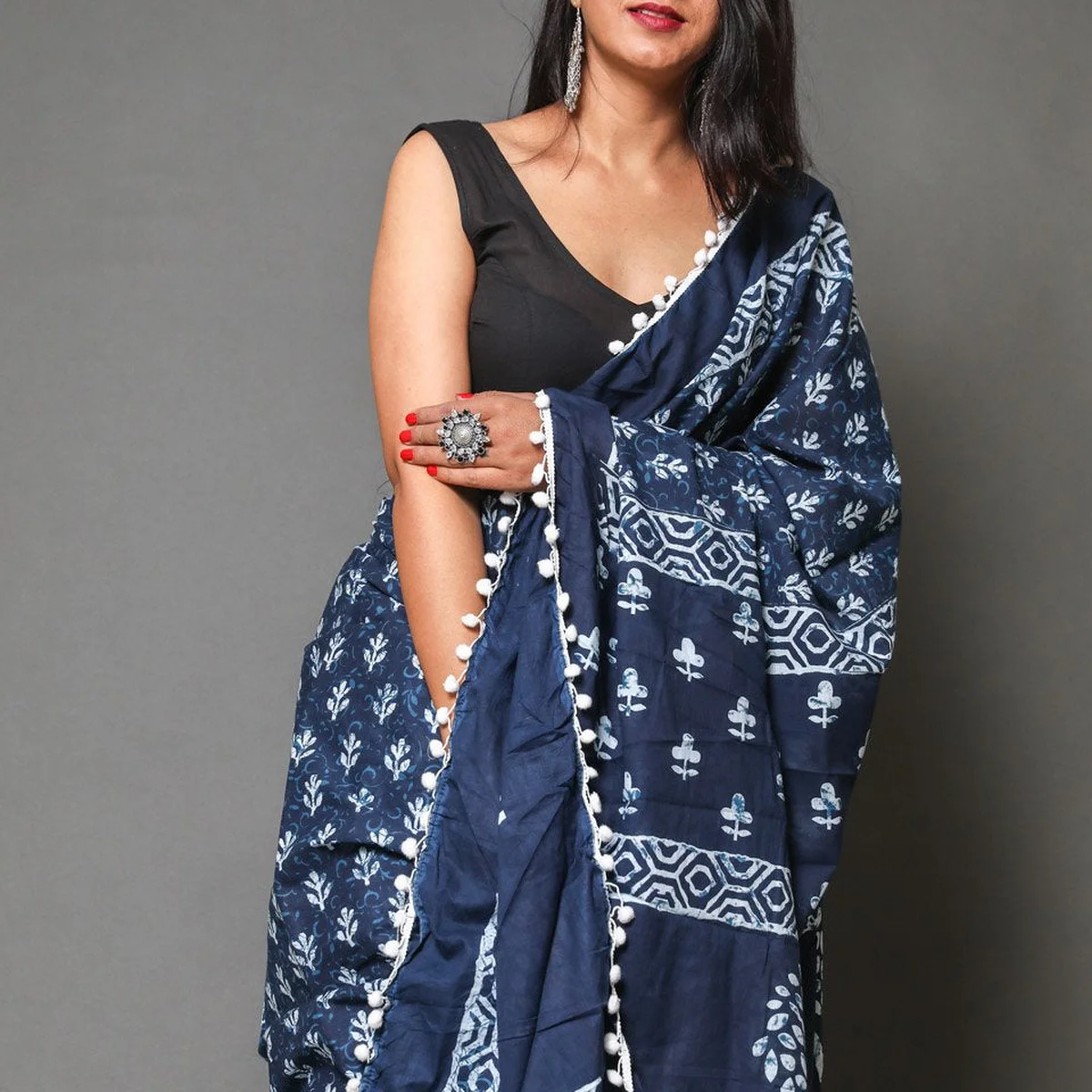 Indigo Blue Jaipuri Block Butti Print Mul Cotton Sari with Blouse thumbnail 4