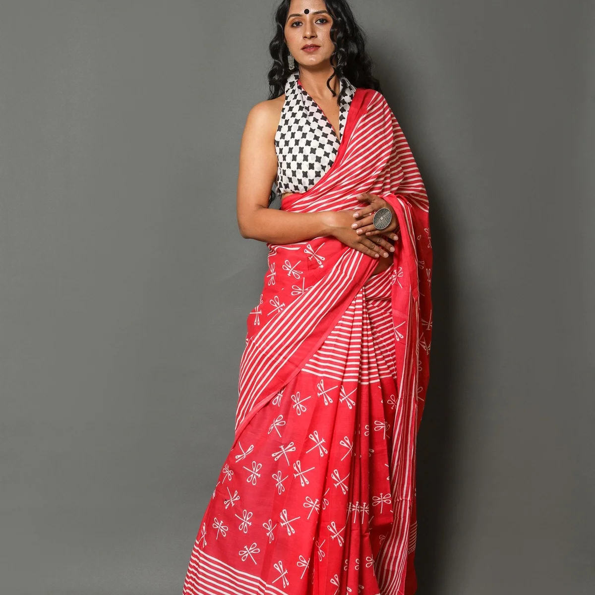 Pink Dragon Fly Block Print Cotton Saree with Blouse Piece thumbnail 2