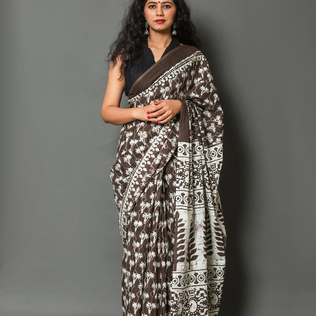 Kashish Tree Block Butti Print Cotton Saree with Blouse Piece - Image 1