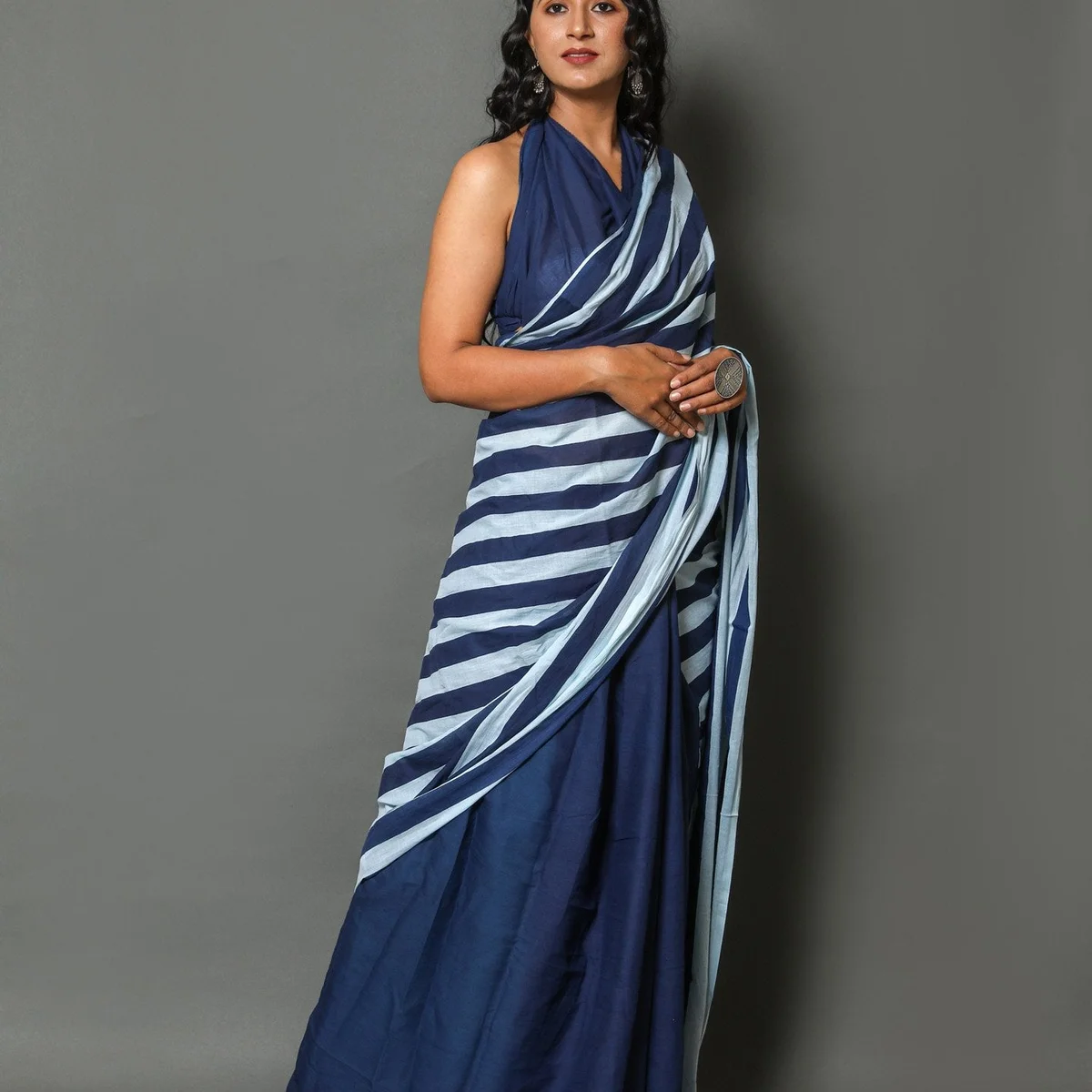 Blue Solid & Strip Print Cotton Saree with Blouse Piece thumbnail 2