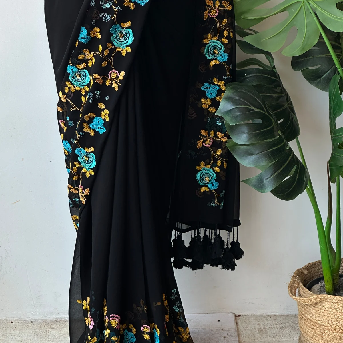Floral emb Black georgette saree thumbnail 3
