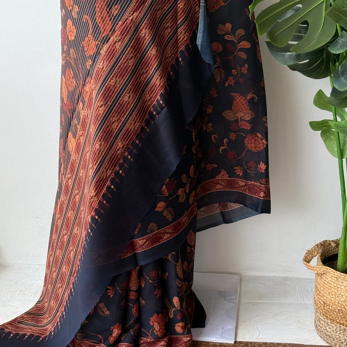 Printed georgette saree thumbnail 3