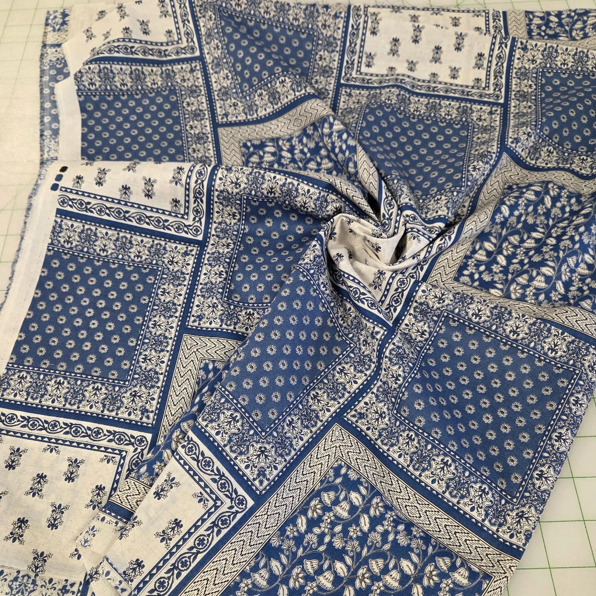 Japan Fabric: Hokkoh Bandana Tile Cotton Print Blue and Cream 2.1oz Cotton Lawn- by the yard thumbnail 4